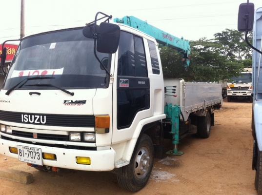รถเครนISUZU rocky เครน 4.5ตัน 6ล้อ สภาพ สวย