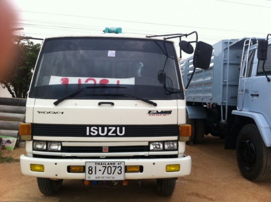 รถเครนISUZU rocky เครน 4.5ตัน 6ล้อ สภาพ สวย