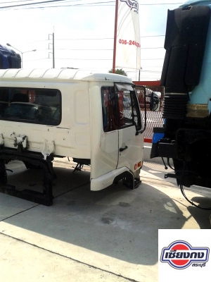 หัวเก๋ง NISSAN สีขาว หัวสวยครับ หัวเก๋ง NISSAN สีขาว หัวสวยครับ