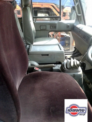 หัวเก๋ง NISSAN สีขาว หัวสวยครับ หัวเก๋ง NISSAN สีขาว หัวสวยครับ