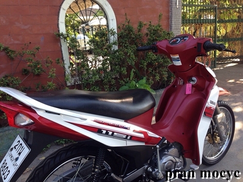 spark115iสีขาวเเดง สตาร์ทเท้า ปี2557