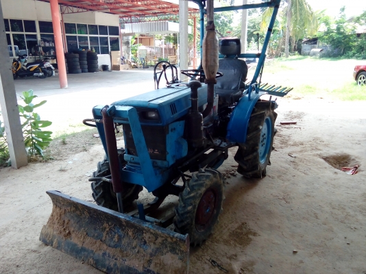 ขายรถไถอีซากิ20แรง2เพลา