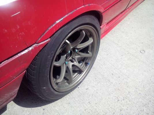 แม็กCE28ขอบ15 พร้อมยาง4วง 4รู100 7900คับ