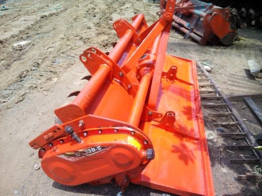 โรตารี่จอบหมุนRx163Dตราช้าง พร้อมใช้ สวยกิ๊บเลยครับ มีให้เลือก3ตัวครับมาก่อนได้เลือกก่อน