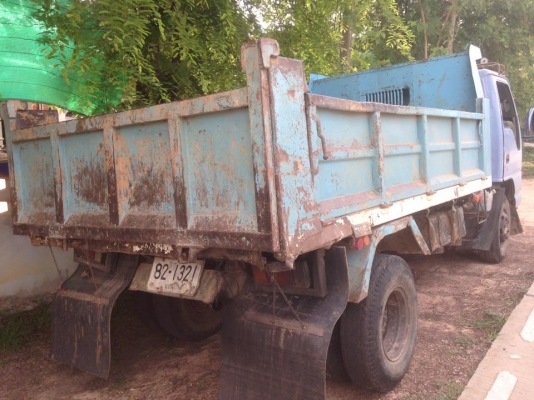 ขายครับ  ดั้มอีชุชุ120 ฝาดำ  Fหลัง  เกียร์เดิม  รถวิ่งงานทุกวัน ขายตามสภาพเลยขนะนี้รถก็พร้อมใช้งานยุ  กะบะดี  ช่วง3.60  ยาง8.25-16