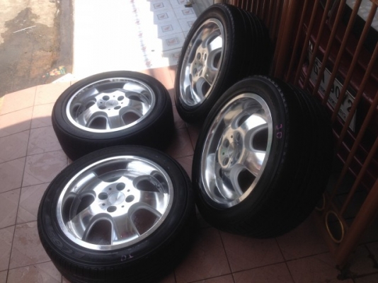 ล้อ RAYS ญี่ปุ่นเเท้ขอบ15กว้าง6นิ้วครึ่งอ๊อฟ38 4รู100สภาพสวยยางติดมาพอได้