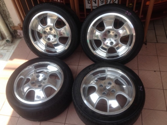 ล้อ RAYS ญี่ปุ่นเเท้ขอบ15กว้าง6นิ้วครึ่งอ๊อฟ38 4รู100สภาพสวยยางติดมาพอได้