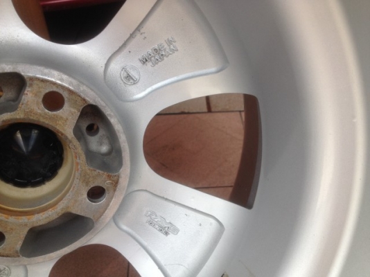 ล้อ RAYS ญี่ปุ่นเเท้ขอบ15กว้าง6นิ้วครึ่งอ๊อฟ38 4รู100สภาพสวยยางติดมาพอได้