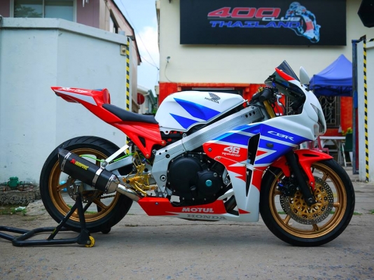 ขาย cbr400 แฟริ่ง Cbr1000 08 พร้อมทะเบียนแท้ รถสวยมาก เปลี่ยนเครื่องใหม่แล้วเป็นเครื่อง cb400 แจ้งลงเล่มเรียบร้อย