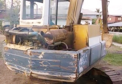 KOMATSU PC 60-3 เครื่องเดิมปั๊มเดิมๆทำงานได้เร็วดีครับ ภายในเก๋งคอนโทรลยาวใช้งานง่ายคล่องตัวดี ภายนอกบูมอาร์มมีปะมีดามบ้างเล็กน้อยครับแต่ทำงานได้ดีเลยครับ ช่วงล่างเอวแน่น เฟลมสวยไม่ผุ โรลเลอร์โซ่บูทใบแทรกสภาพดีประมาณ 60\% เอกสารสัญญาซื้อขาย ราคาต่อรองได้คร