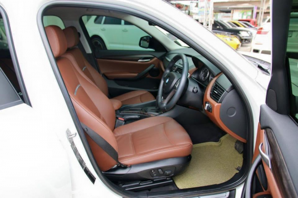 ขาย BMW X1 ตัวโฉมปัจจุบัน ราคาถูกที่สุดในตลาดดด