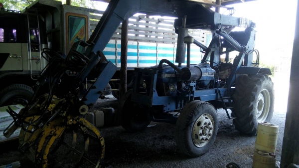 ขายรถไถคีบอ้อย FORD 6610 พร้อมคีบหน้า