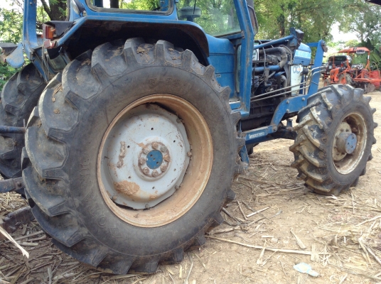 ขาย FORD รุ่น 6610