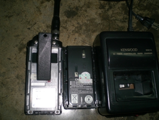 ขายวิทยุสื่อสารโมบาย icom และเครื่องมือถือKENWOOD