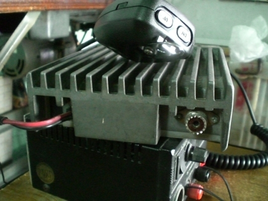 ขายวิทยุสื่อสารโมบาย icom และเครื่องมือถือKENWOOD