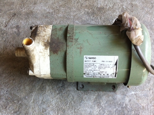 ปั๊มแม่เหล็ก ยี่ห้อ SANSO กำลัง 150 W. ใข้สูบจ่ายของเหลวได้ทั่วไป ขนาดท่อ 20 มม.