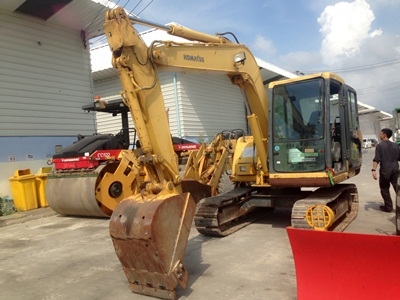 รถขุด Komatsu PC60-7 สต็อกเรา จากญี่ปุ่น สนใจโทร. 080-6565422 (หนิง)