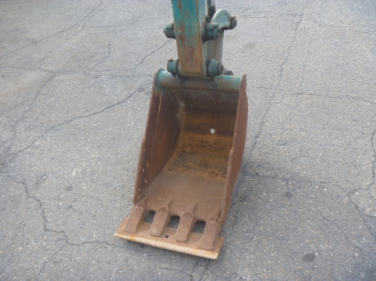 ขาย KOMATSU PC30MR นำเข้าจากญี่ปุ่น 090-986-2521 อ๊อบ