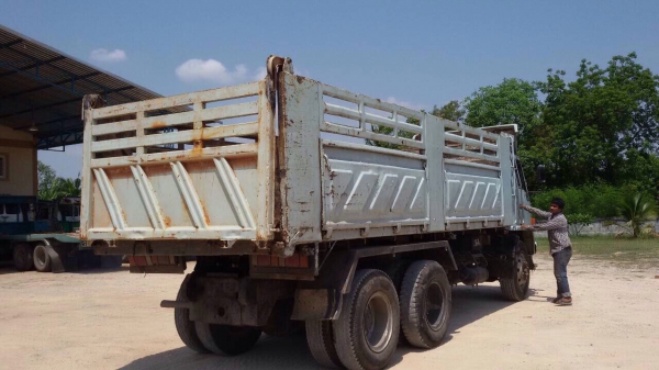 ขายรถบรรทุกสิบล้อดัมพ์ Isuzu นางฟ้า เครื่อง 195 แรง 2 เพลา กระบะดัมพ์สามมิตร ทะเบียนพร้อม ขายรถบรรทุกสิบล้อดัมพ์ Isuzu นางฟ้า เครื่อง 195 แรง 2 เพลา กระบะดัมพ์สามมิตร ทะเบียนพร้อม