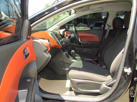 CHEV SONIC 1.4 ปี2013 รถสวย มีเล่มพร้อมโอน สนใจโทรเลย 080-604-8422 ปุ้ย