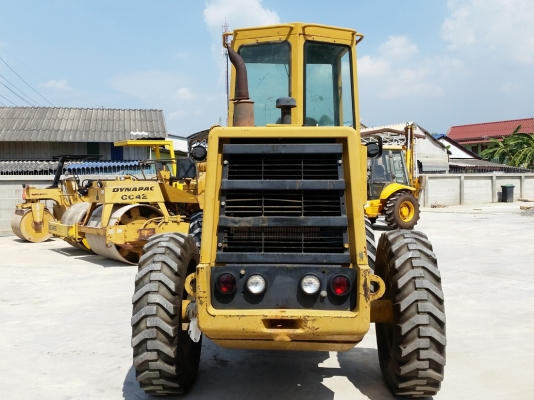 ขายรถตักล้อยาง มาใหม่ 515B ยี่ห้อ DRESSER รถเก่านอก ไม่เคยใช้งานในไทย