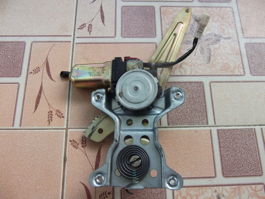 มอเตอร์พร้อมเฟืองยกกระจกไฟฟ้าTOYOTA corolla AE110