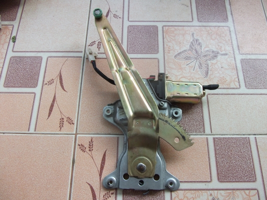 มอเตอร์พร้อมเฟืองยกกระจกไฟฟ้าTOYOTA corolla AE110