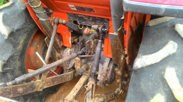 KUBOTA  L3608 พร้อมดันหน้าคานบน ราคา 265,000 อ.แกลง จ.ระยอง สอบถาม 0818618678