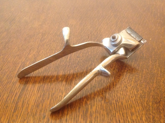 ขายปัตตาเลี่ยนมือ Vintage Shaver Germany