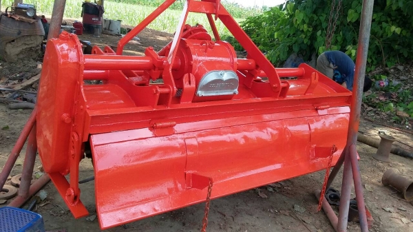 ขายโรโตรี่รถไถใหญ่ ยี่ห้อโฮเวริ์ด กว้าง20 เมตร 20 สำหรับรถ 70 แรงขึ้นไป ใบใหม่ สภาพดี พร้อมใช้งาน