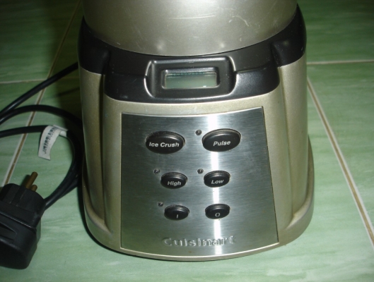 ขาย เครื่องปั่นน้ำผลไม้ CUISINART รุ่น CBT500U