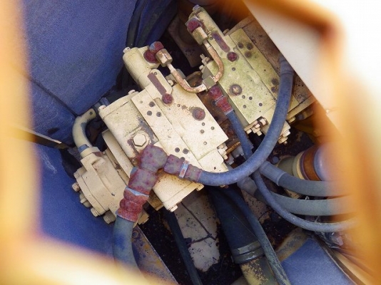 PC 90 รถเก่าญี่ปุ่นสวยจัด 2,000 กว่าชั่วโมง