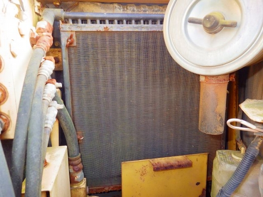 PC 90 รถเก่าญี่ปุ่นสวยจัด 2,000 กว่าชั่วโมง