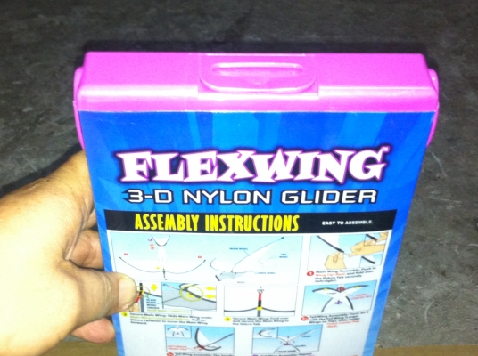 เครื่องร่อน ( 3 D NYLON GLIDER ) แบบประกอบเองเหมือนภาพ