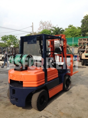 ขายฟอร์คลิฟท์ โตโยต้า 5FG25 เสาสูง 3 ม. จากประเทศญี่ปุ่น