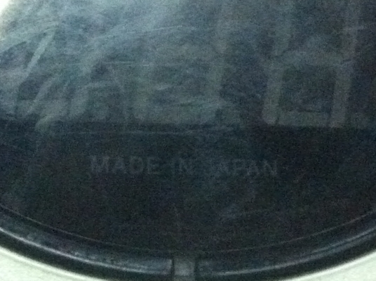 เครื่องขั่งน้ำหนักตัวดิจิตอล  รับน้ำหนักได้ 115 กก. ใข้ถ่าน 4 ก้อน