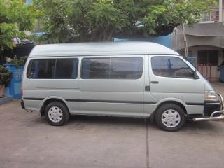 รถตู้หลังคาสูง พร้อมใช้