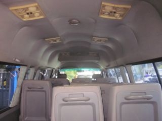 รถตู้หลังคาสูง พร้อมใช้