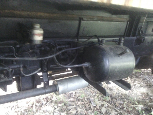 รถอีซูซุ 10 ล้อดั้ม ( จัมโบ้. ) เปลื่ยนเครื่อง 240 แรงม้า.   สนใจติดต่อ  081 - 6079515