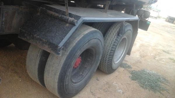 ขายด่วนรถบรรทุกนํ้า16000ลิตรHINOFL1Mเครือง220แรงปี38