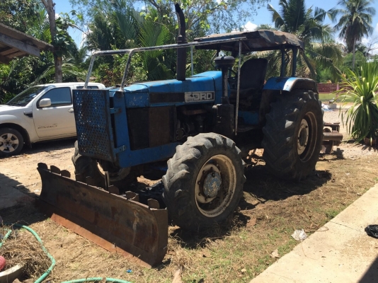 ขายรถไถ2เพลา FORD NEWHOLLAND 6640 สนใจโทร 081-970-1072