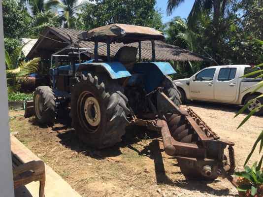 ขายรถไถ2เพลา FORD NEWHOLLAND 6640 สนใจโทร 081-970-1072