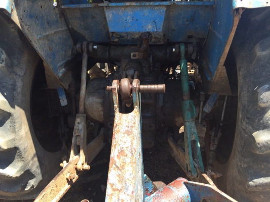 ขายรถไถ2เพลา FORD NEWHOLLAND 6640 สนใจโทร 081-970-1072