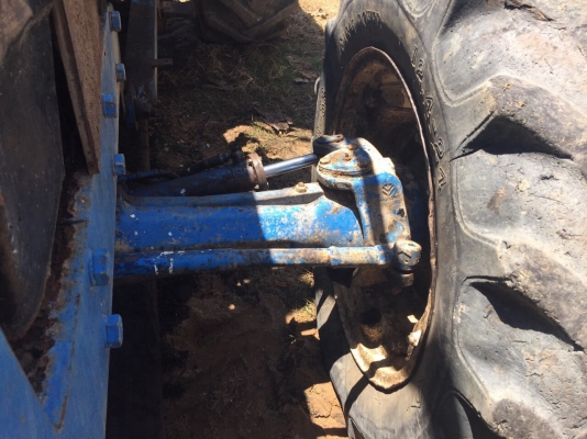 ขายรถไถ2เพลา FORD NEWHOLLAND 6640 สนใจโทร 081-970-1072