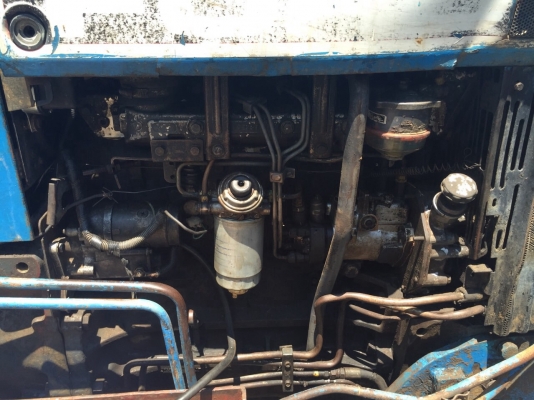 ขายรถไถ2เพลา FORD NEWHOLLAND 6640 สนใจโทร 081-970-1072