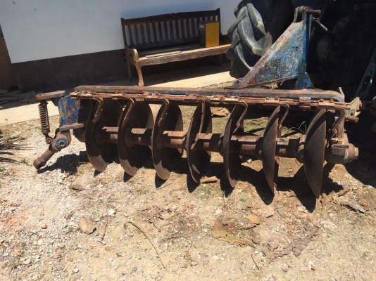 ขายรถไถ2เพลา FORD NEWHOLLAND 6640 สนใจโทร 081-970-1072