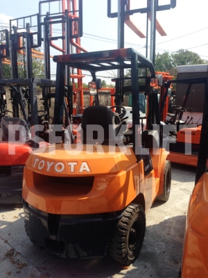ขายฟอร์คลิฟท์ โตโยต้า 7FG30 เสาสูง 3 ม. จากประเทศญี่ปุ่น