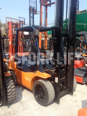 ขายฟอร์คลิฟท์ โตโยต้า 7FG30 เสาสูง 3 ม. จากประเทศญี่ปุ่น