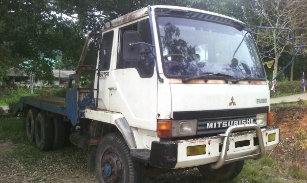 รถมิตซู 10 ล้อ ท้ายลาด FN527 - TD  191 แรงม้า.    สนใจติดต่อ  081 - 6079515