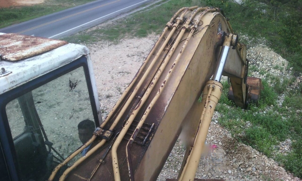 รถแบคโฮ KOMATSU  PC 200 - 5      สนใจติดต่อ  081 - 6079515